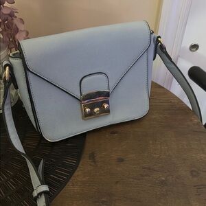 Elegant Blue Crossbody Bag